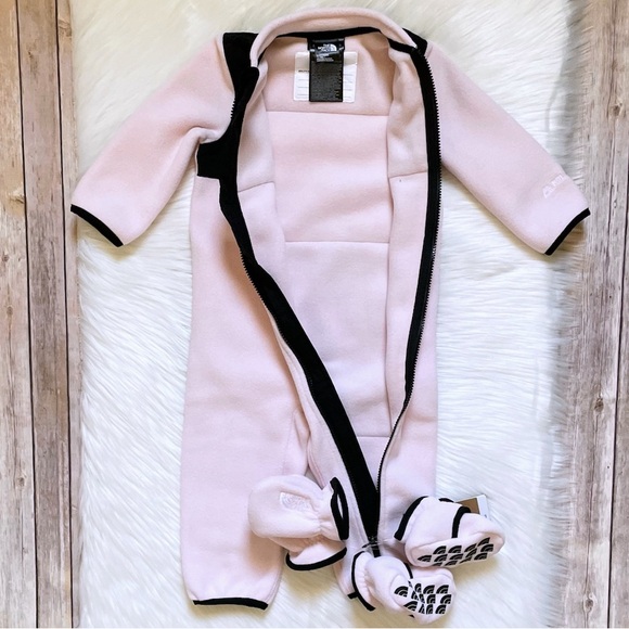 The North Face Baby Denali One-Piece Set With Mittens And Booties - Picture 3 of 8